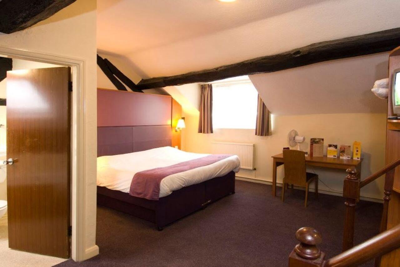 Premier Inn Knutsford Eksteriør billede