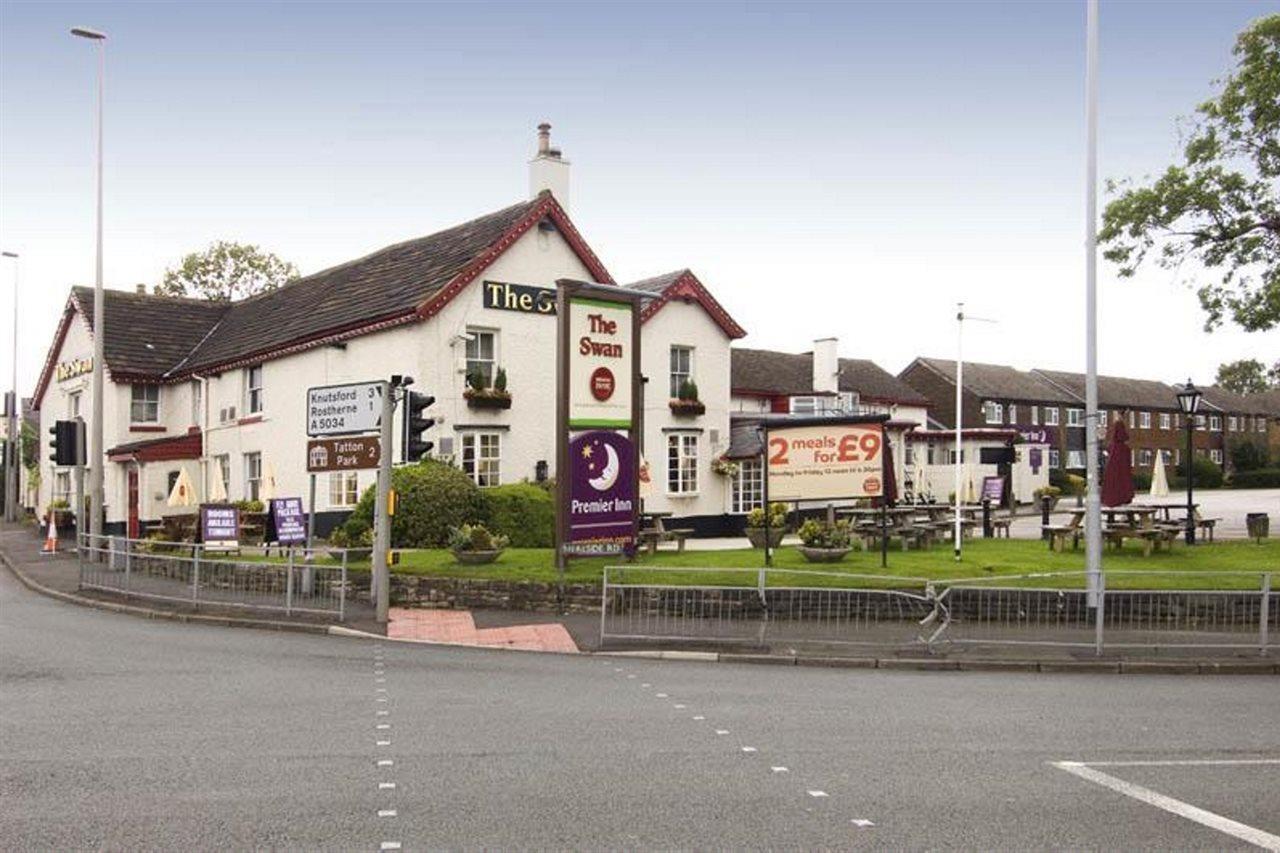 Premier Inn Knutsford Eksteriør billede